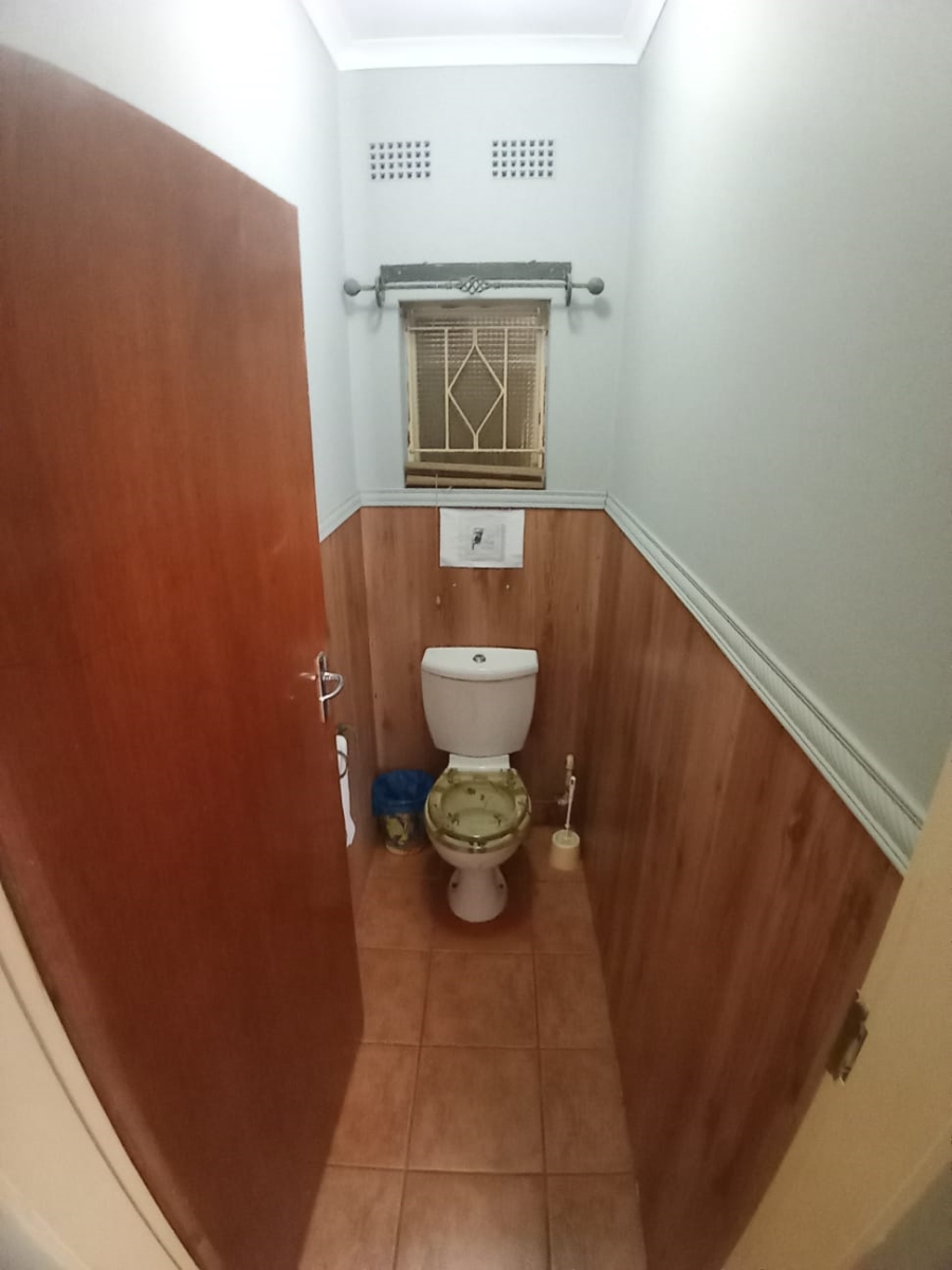 5 Bedroom Property for Sale in Protea Park North West